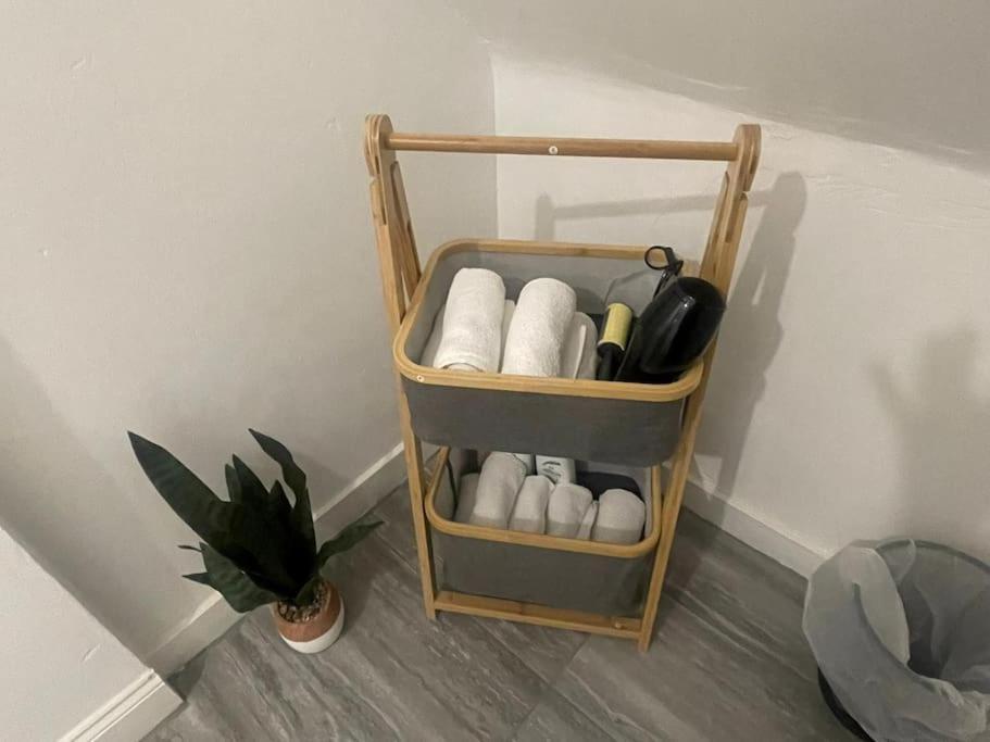 Lovely 2 Bed On Tower Bridge London Exterior photo