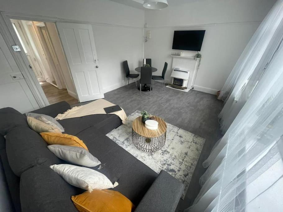 Lovely 2 Bed On Tower Bridge London Exterior photo