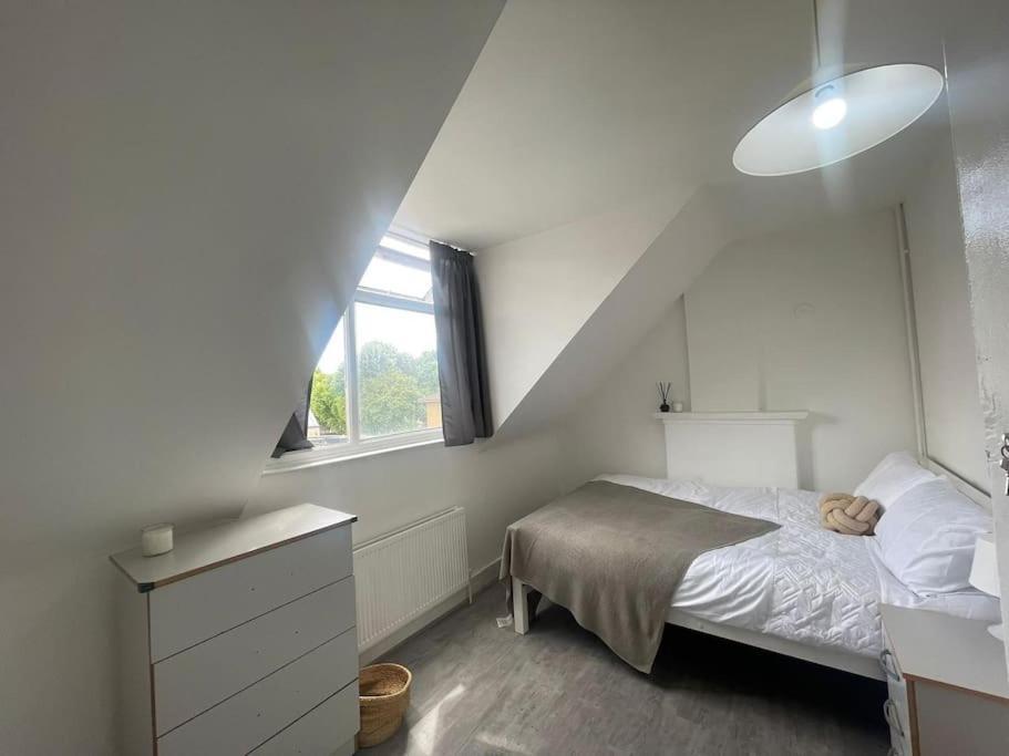 Lovely 2 Bed On Tower Bridge London Exterior photo