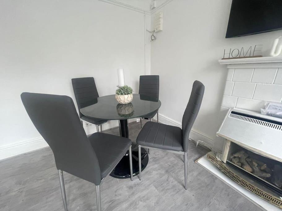 Lovely 2 Bed On Tower Bridge London Exterior photo
